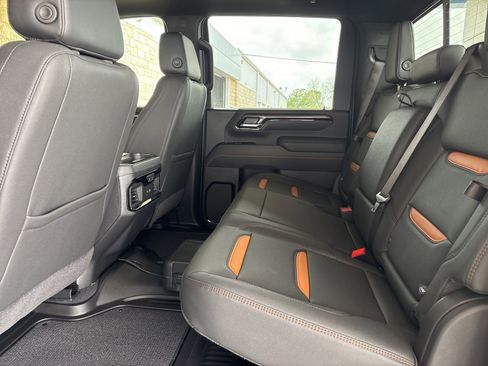 New 2026 GMC Sierra 2500 AT4 w/ AT4 Premium Plus Package AWD/4WD image 18