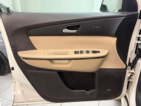 Used 2011 GMC Acadia Denali AWD/4WD image 14