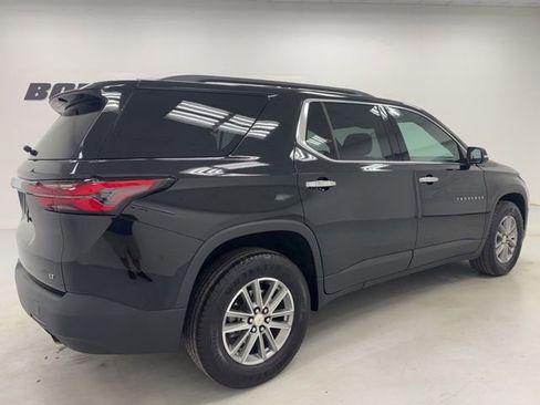 Used 2023 Chevrolet Traverse LT FWD image 4