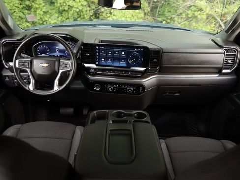 Used 2024 Chevrolet Silverado 1500 LT AWD/4WD image 20