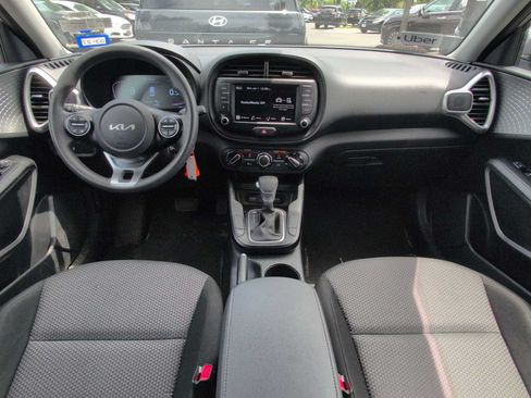 Used 2024 Kia Soul LX w/ Option Group 015 FWD image 15