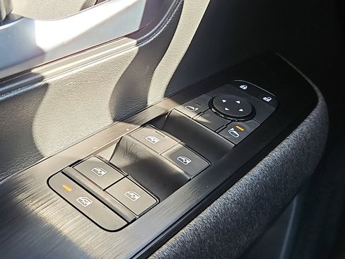 New 2026 Nissan Kicks SV w/ SV Premium Package image 19