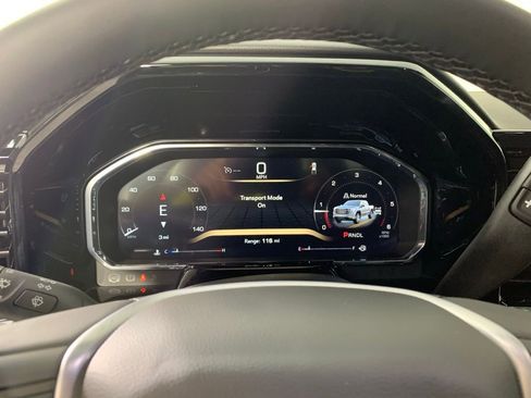 New 2026 GMC Sierra 1500 SLE image 18