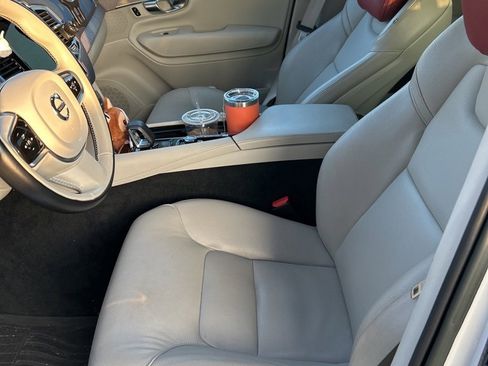 Used 2023 Volvo XC90 B6 Plus w/ Protection Package Premier image 3