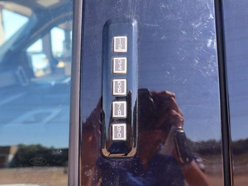 Used 2019 Ford F150 XLT image 8