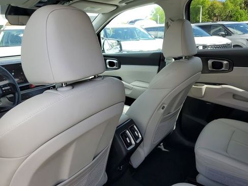 New 2026 Kia Sorento EX FWD image 9