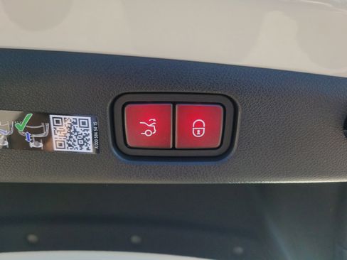Used 2026 Mercedes-Benz E 350 Sedan image 31