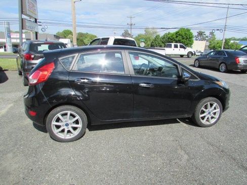 Used 2019 Ford Fiesta SE w/ Equipment Group 201A FWD image 8