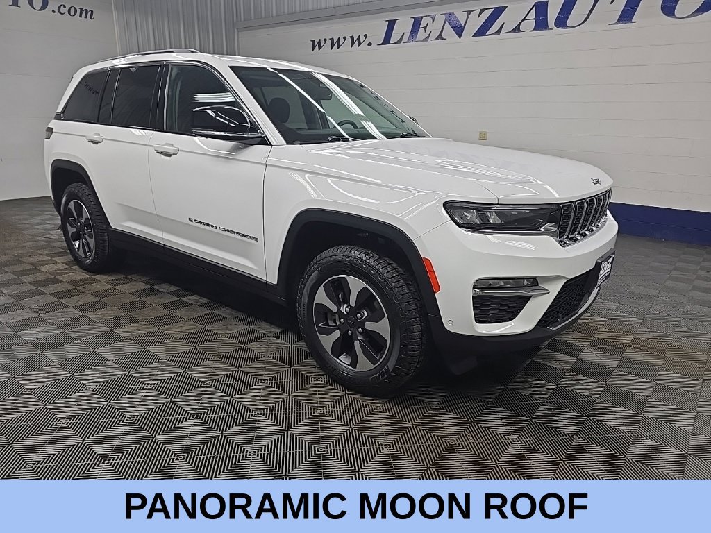 Used 2023 Jeep Grand Cherokee 4WD 4xe w/ Luxury Tech Group II image 2