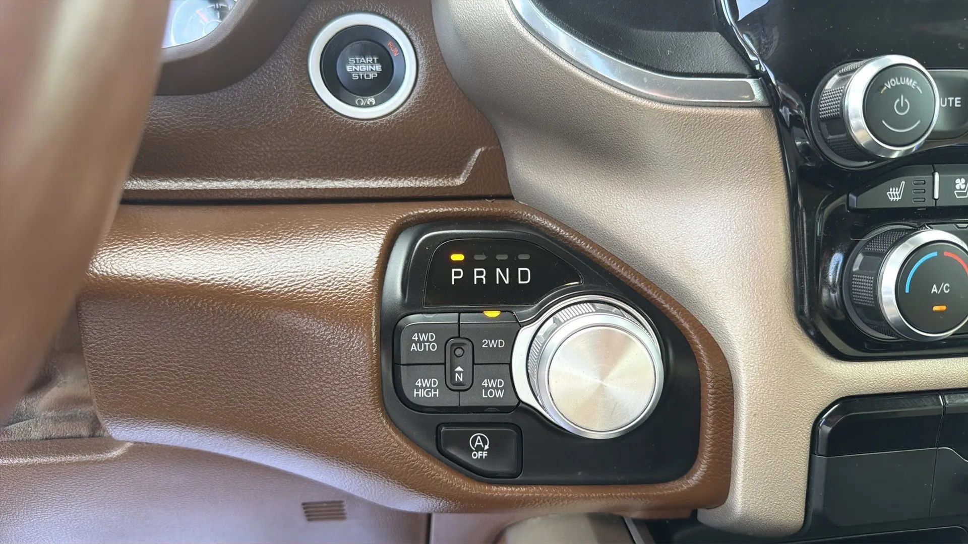 Used 2021 RAM 1500 Laramie AWD/4WD image 16