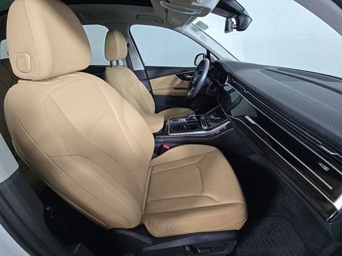 Used 2023 Audi Q7 2.0T Premium Plus w/ Premium Plus Package AWD/4WD image 4