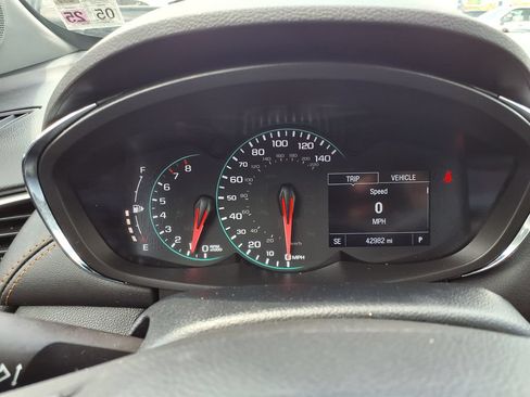 Used 2021 Chevrolet Trax LT w/ Sport Edition FWD image 27