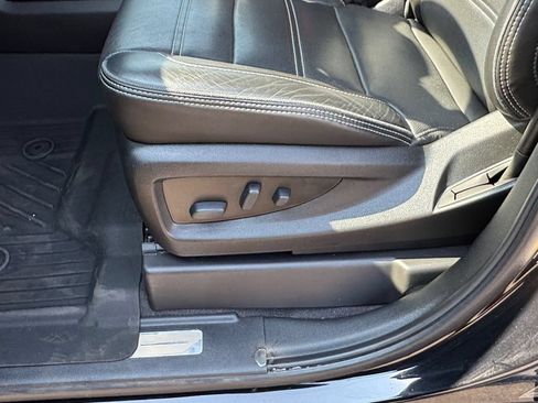 Used 2020 GMC Yukon Denali w/ Open Road Package AWD/4WD image 17