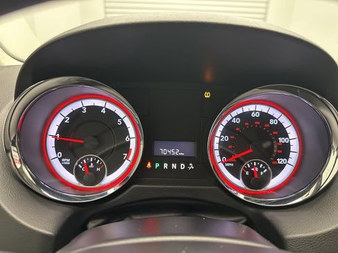 Used 2019 Dodge Grand Caravan SE w/ UConnect Hands-Free Group FWD image 17