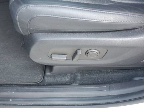 Certified 2025 Kia Carnival SX Prestige FWD image 22