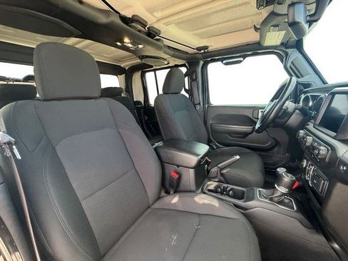 Used 2022 Jeep Gladiator Sport AWD/4WD image 16