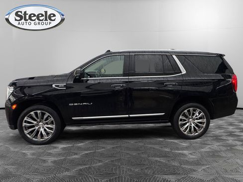 Used 2022 GMC Yukon Denali w/ Denali Premium Package image 2