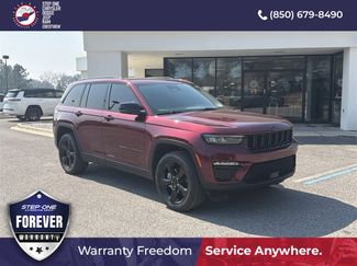 Used 2024 Jeep Grand Cherokee Limited w/ Black Appearance Package 360° Tour