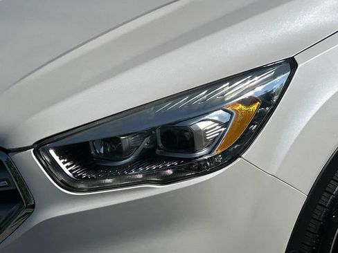 Certified 2019 Ford Escape Titanium AWD/4WD image 9