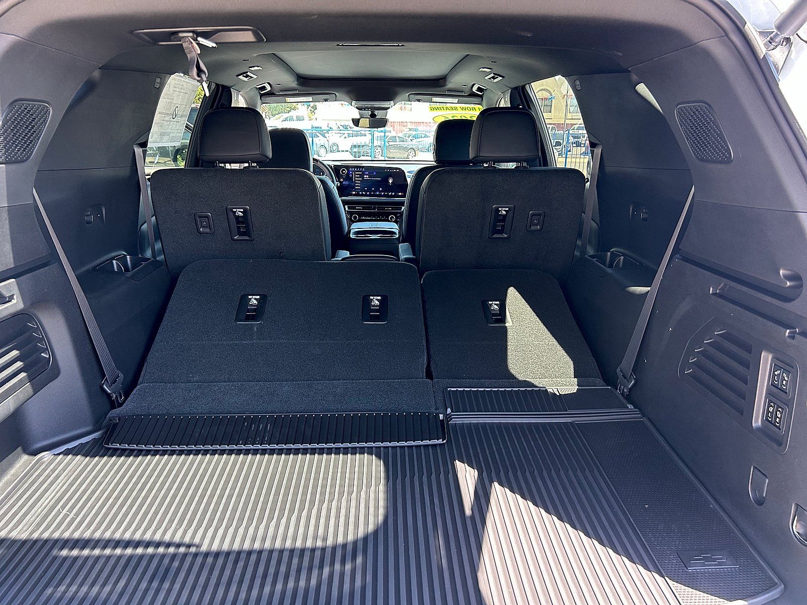 New 2026 Chevrolet Traverse High Country FWD image 29