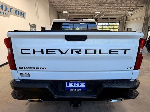 Used 2022 Chevrolet Silverado 1500 LT Trail Boss w/ Convenience Package II AWD/4WD image 7