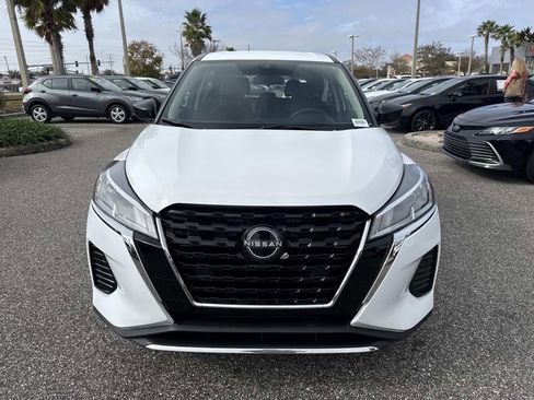 Certified 2023 Nissan Kicks S image 9