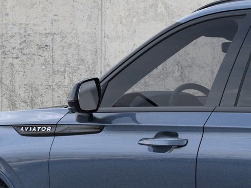 New 2026 Lincoln Aviator AWD image 21
