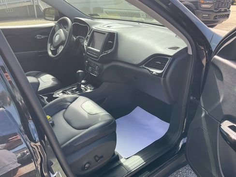 Certified 2023 Jeep Cherokee Altitude Lux image 22