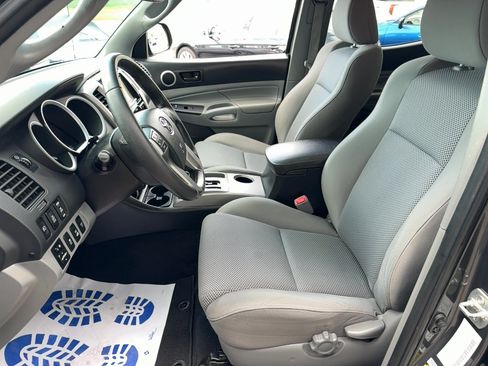 Used 2012 Toyota Tacoma 4x4 Double Cab w/ TRD Off-Road Pkg image 6
