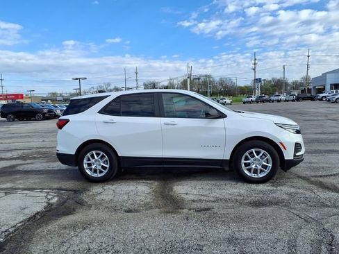 Used 2024 Chevrolet Equinox LS w/ LS Convenience Package FWD image 14