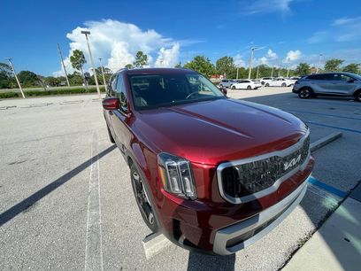 Certified 2024 Kia Telluride EX w/ EX Captain's Chair Package