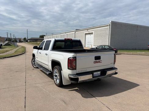 Used 2018 GMC Sierra 1500 SLT AWD/4WD image 3