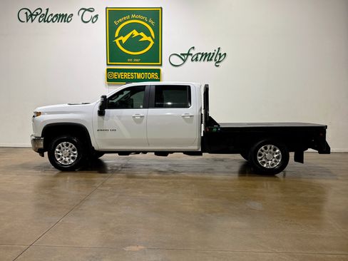 Used 2022 Chevrolet Silverado 2500 LT w/ Convenience Package image 5