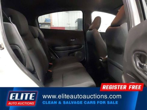 Used 2021 Honda HR-V Sport image 16
