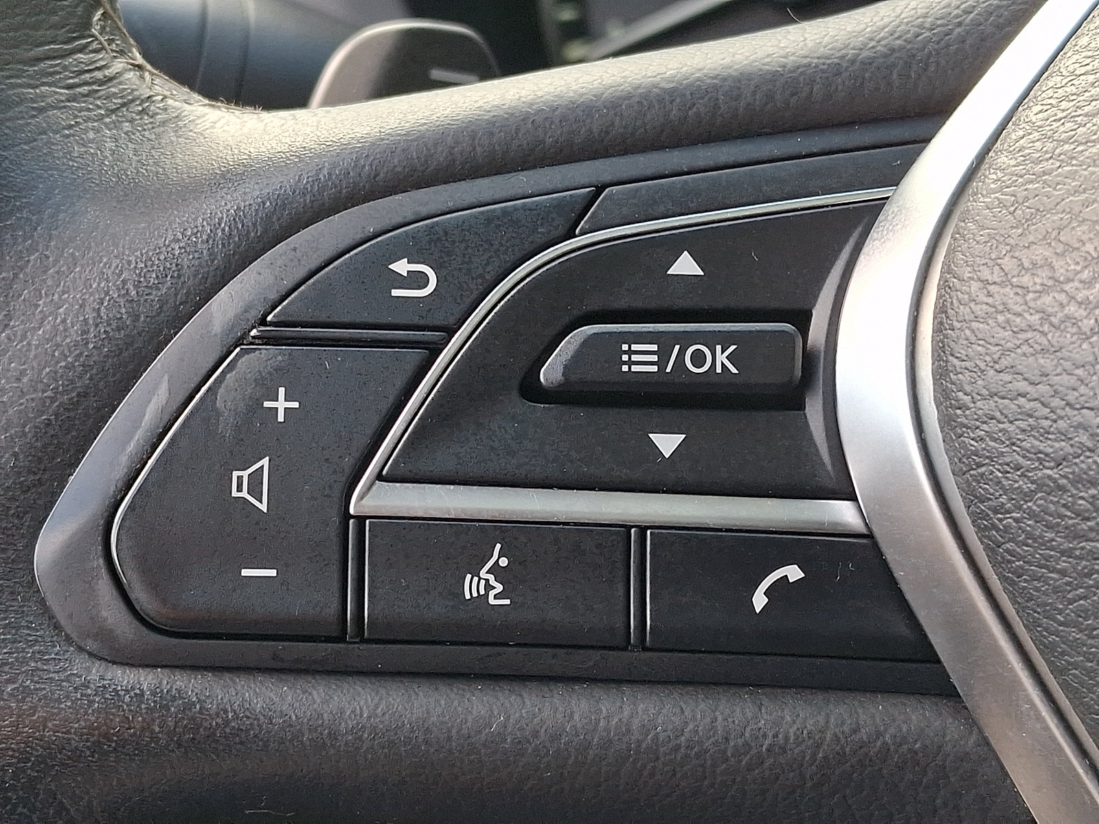 Used 2019 INFINITI QX50 Essential w/ Premium Heat Package AWD/4WD image 21