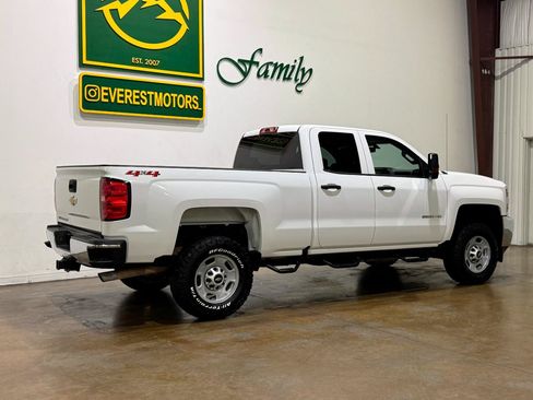 Used 2019 Chevrolet Silverado 2500 W/T AWD/4WD image 7