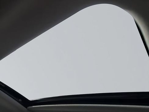 Used 2023 Hyundai Elantra Limited w/ Cargo Package image 4