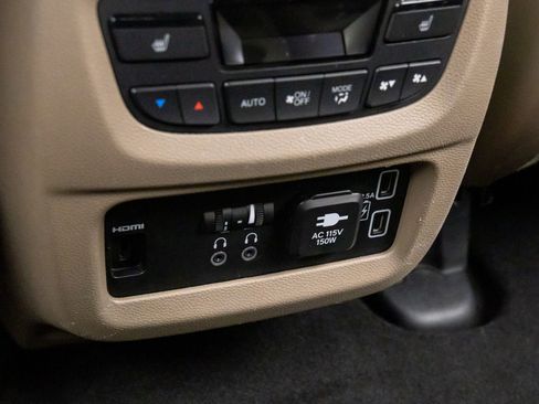 Used 2021 Honda Pilot Touring image 22