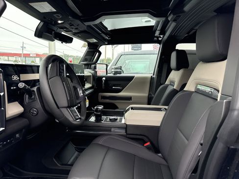 New 2026 GMC Hummer EV SUV AWD/4WD image 8