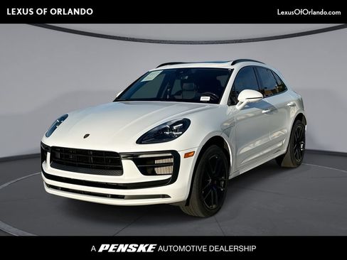 Used 2022 Porsche Macan S AWD/4WD image 1