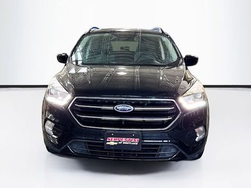 Used 2018 Ford Escape SE w/ SE Sport Appearance Package image 4