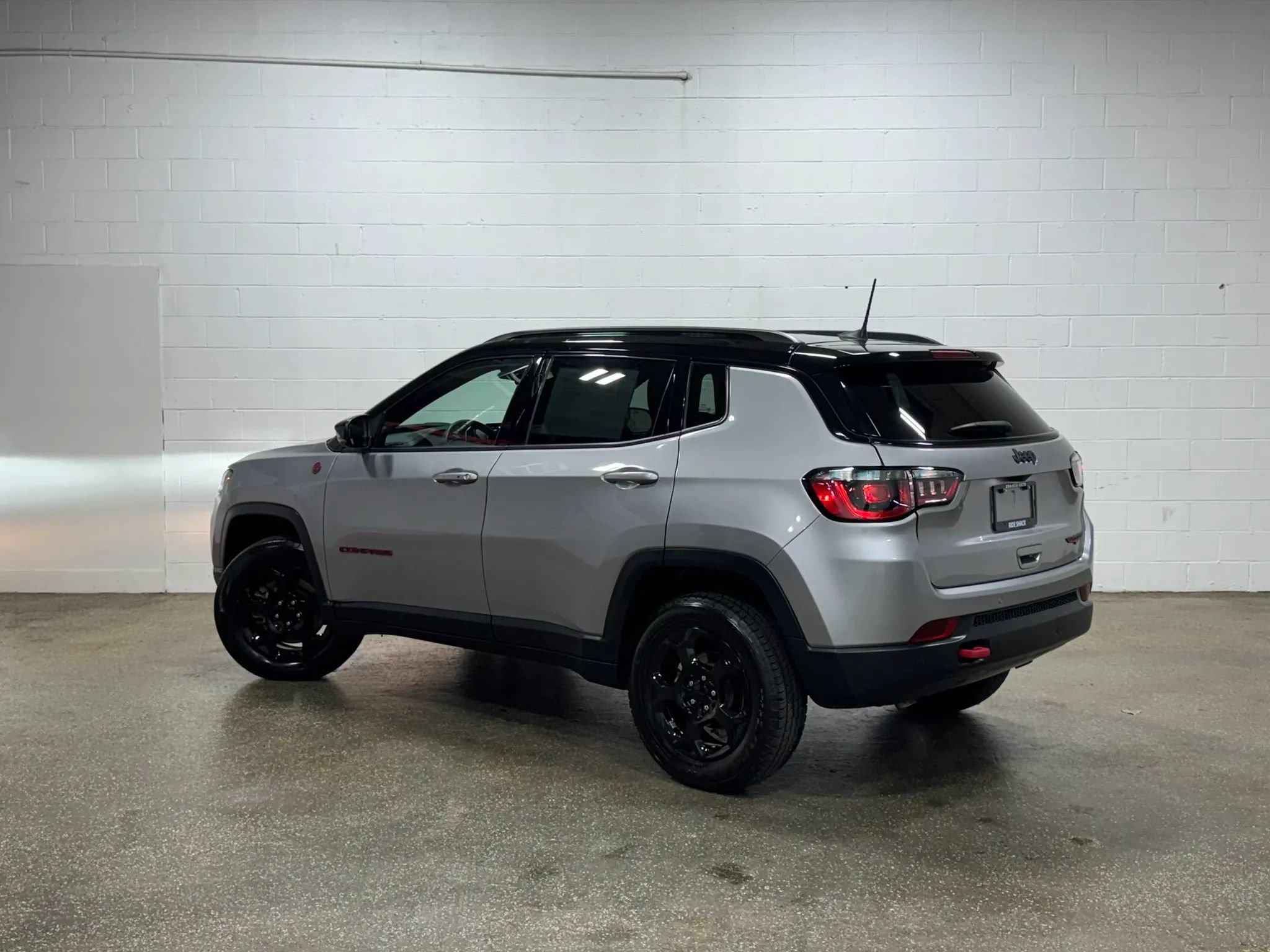 Used 2023 Jeep Compass Trailhawk AWD/4WD image 5