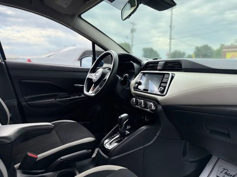 Used 2020 Nissan Versa SV w/ Trunk Package FWD image 37