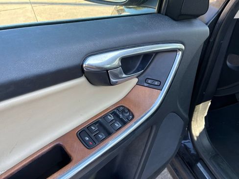Used 2017 Volvo XC60 T5 Inscription w/ Preferred Option Package FWD image 19