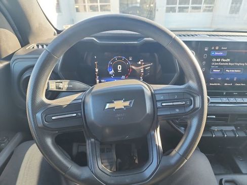 Used 2023 Chevrolet Colorado W/T image 19