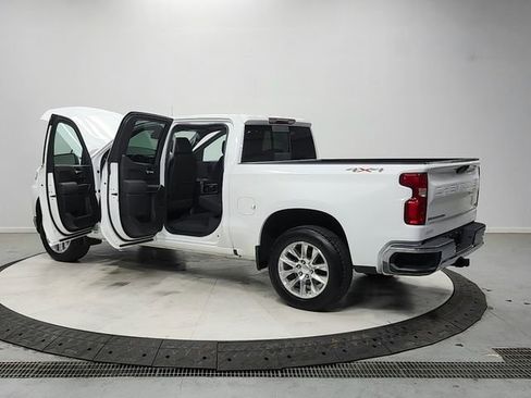 Used 2021 Chevrolet Silverado 1500 LTZ AWD/4WD image 13