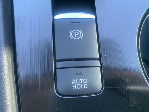 Used 2024 Nissan Rogue S image 18