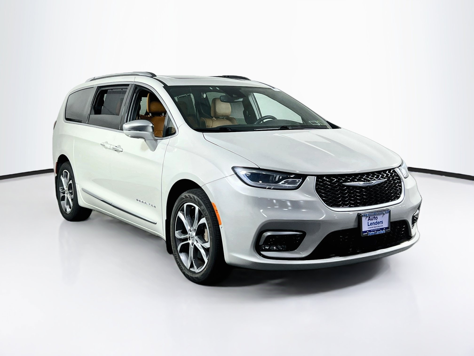 Used 2021 Chrysler Pacifica Pinnacle AWD/4WD image 4