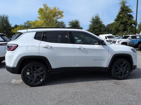 New 2026 Jeep Compass Latitude AWD/4WD image 3