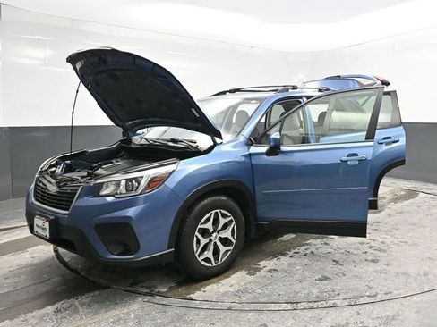 Used 2020 Subaru Forester Premium image 38